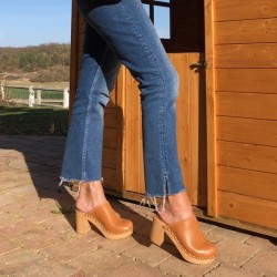 Sabots en bois et cuir ANAHITA